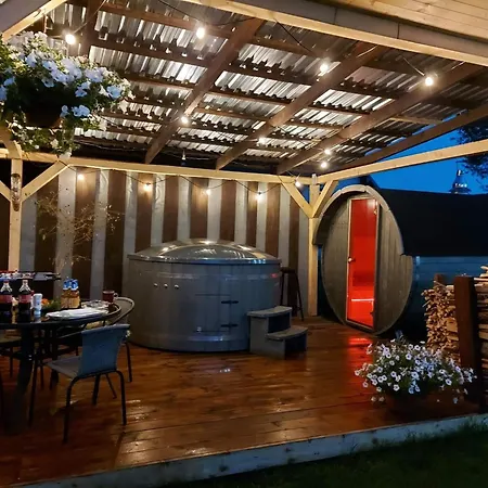 Baltichouse Podczele- Blisko Morza !!! Sauna, Jacuzzi,grill, Ognisko, Plac Zabaw *