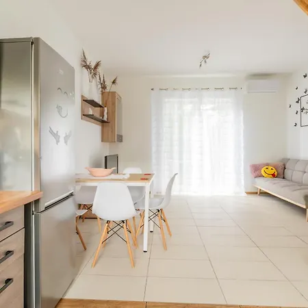 Baltichouse Podczele- 8 Os Blisko Morza !!! Sauna, Jacuzzi,grill, Ognisko, Plac Zabaw * Kolobřeh