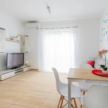 Baltichouse Podczele- Blisko Morza !!! Sauna, Jacuzzi,grill, Ognisko, Plac Zabaw *